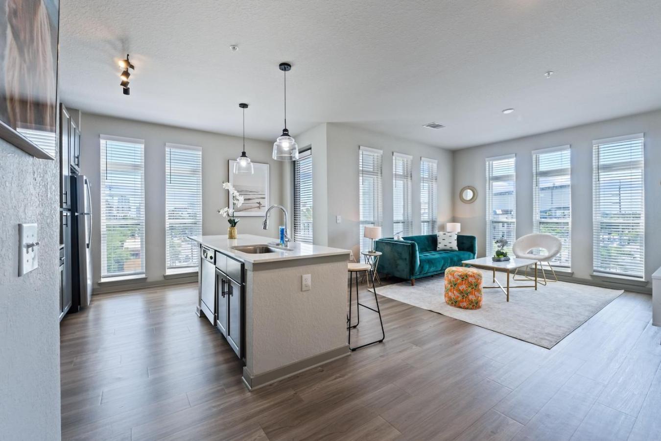 Central Avenue 2 Bed Mins From Tropicana Field St. Petersburg Bagian luar foto