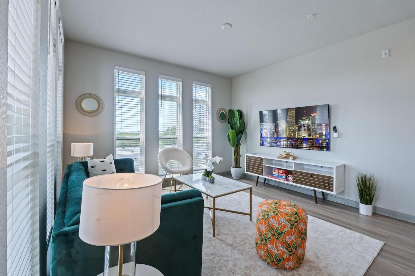 Central Avenue 2 Bed Mins From Tropicana Field St. Petersburg Bagian luar foto