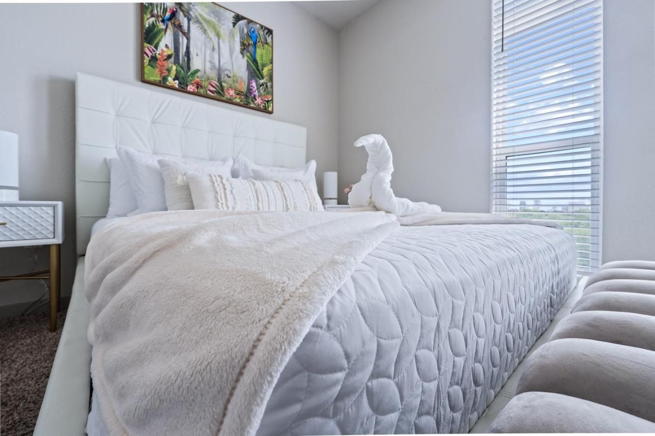 Central Avenue 2 Bed Mins From Tropicana Field St. Petersburg Bagian luar foto